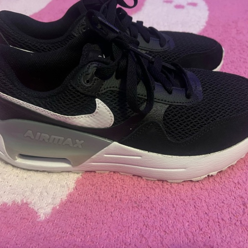 Nike Air Max Black and White Shoes size 8